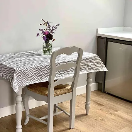Lägenhet Acorn Attic, A Modern, New First Floor Garden Annex